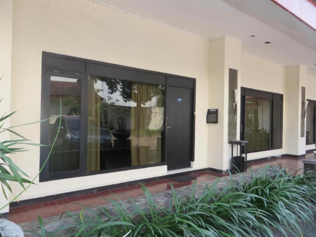 Insumo Palace Hotels & Resorts Kediri  Exterior foto