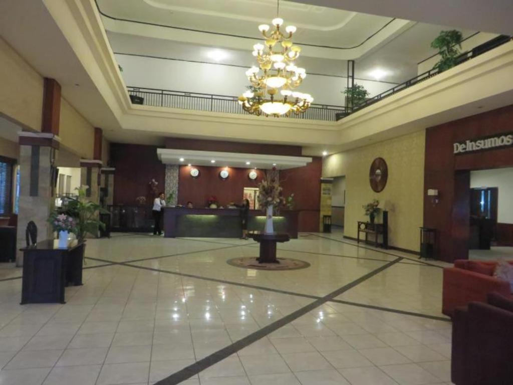 Insumo Palace Hotels & Resorts Kediri  Exterior foto